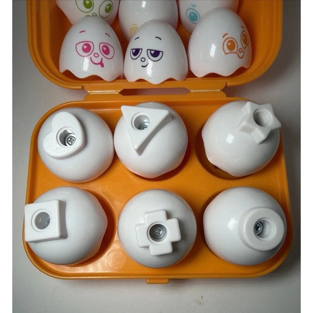 Vintage 1993 Tomy HIDE & SQUEAK EGGS Shape Color Sorting with Chicks Inside Toy